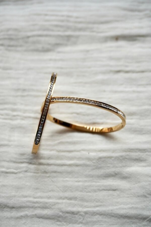 Statement Stone Kada